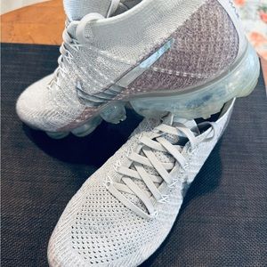Women’s Vapor Max Size 8.5